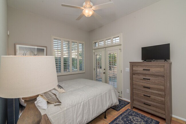 Building Photo - 9315 E Aster Dr