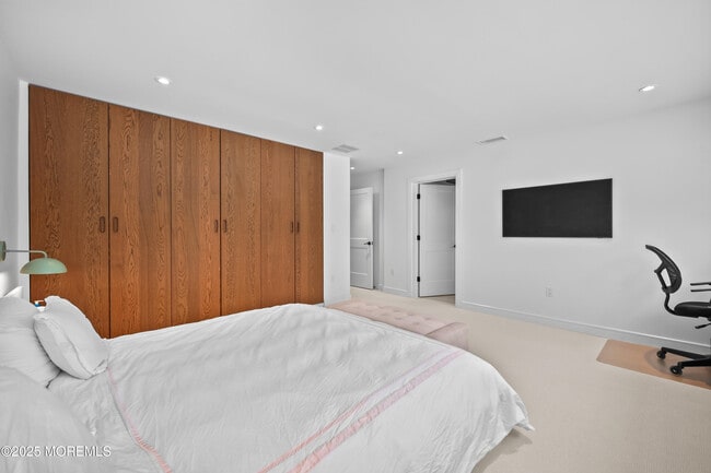 Building Photo - 11 Nolan Dr