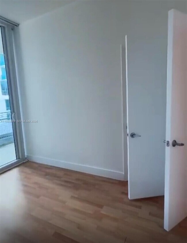 Building Photo - 350 NE 24th St