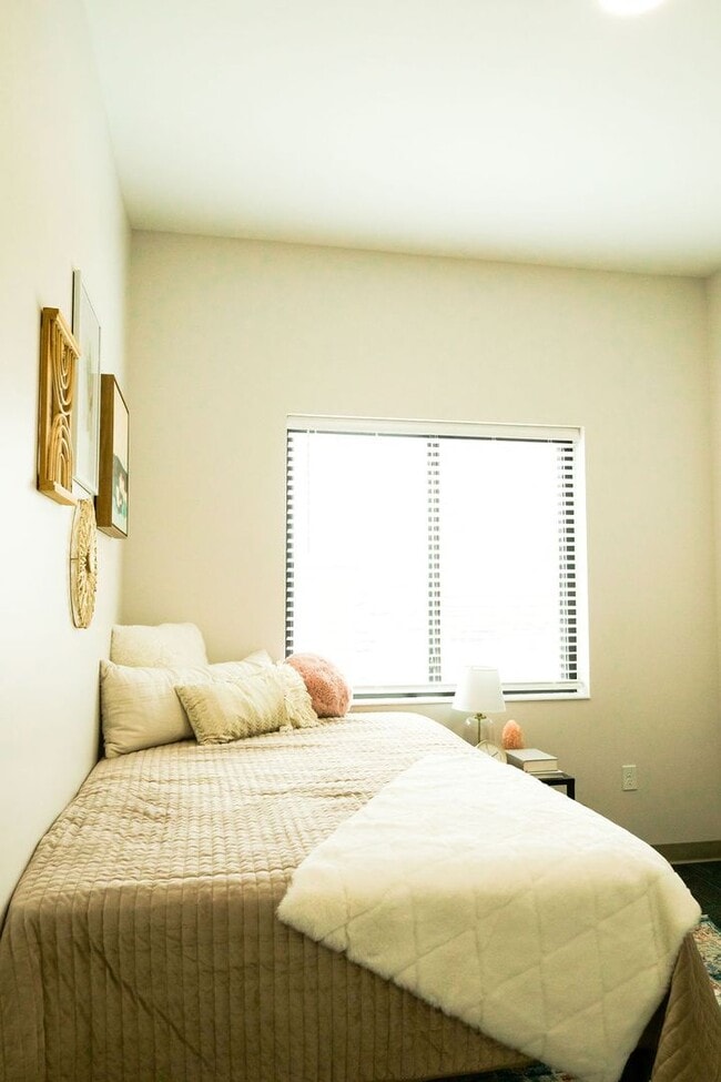 Interior Photo - College Suites Peosta