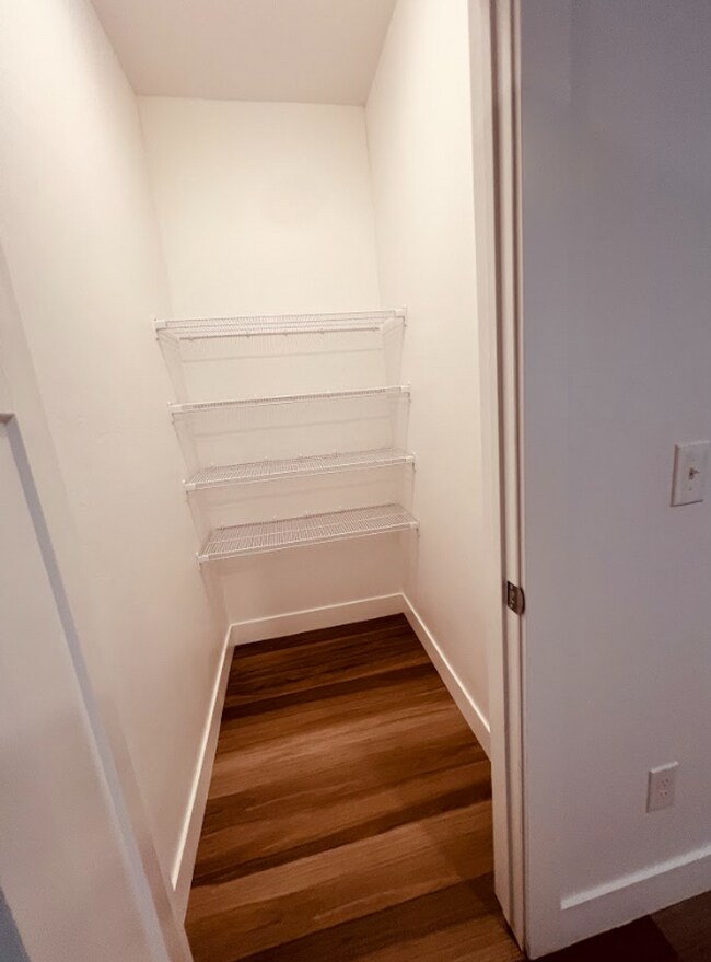 Building Photo - Your Vineyard Home – 3?Bed, 2?Bath Condo