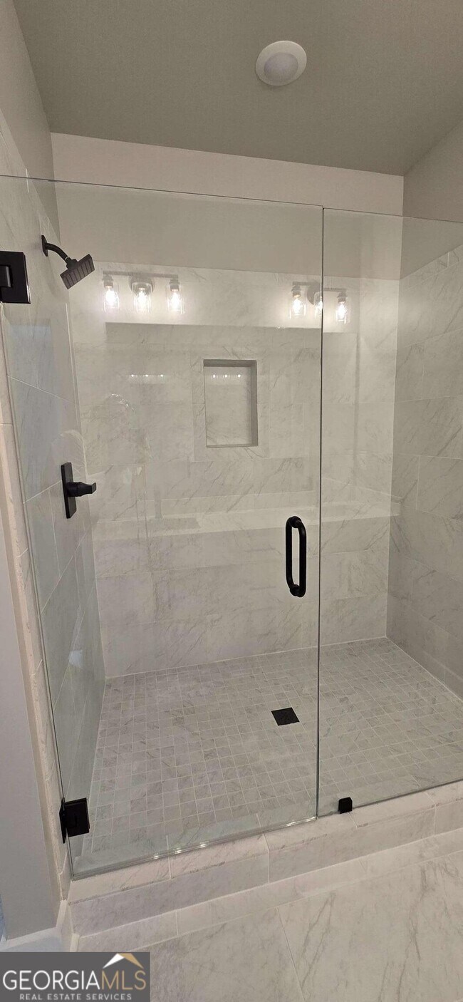 Building Photo - 5728 Urban Vlg Wy