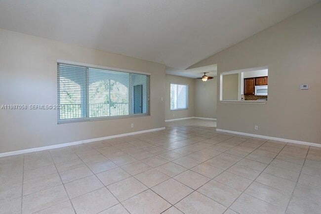 Building Photo - 815 Boynton Beach Blvd