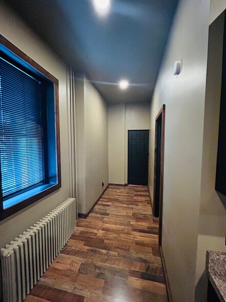 Building Photo - 1 Caroline Ave