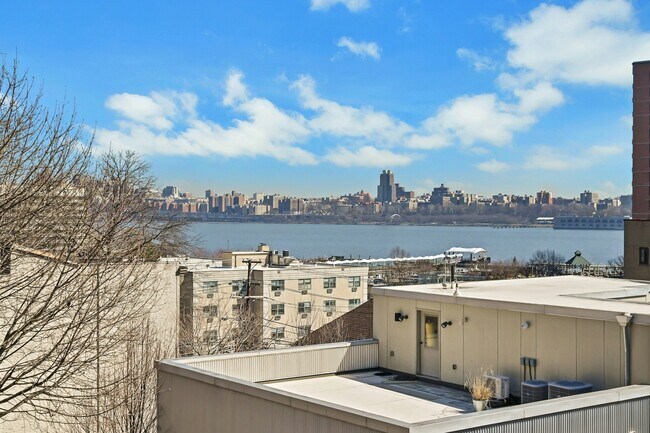 Building Photo - 30 Columbia Terrace