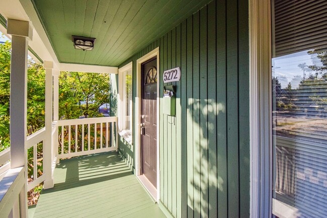 Building Photo - Beautiful 4 Bed 2 Bath Home in NE Portland!