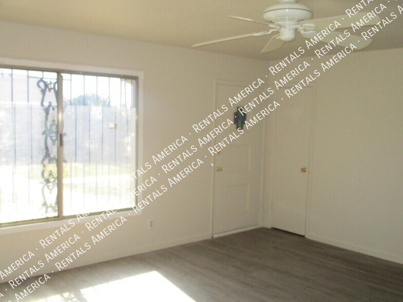 Building Photo - 2645 W Highland Ave