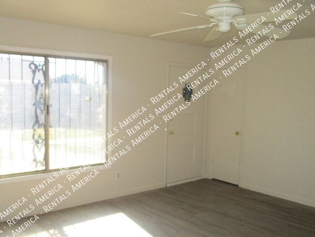 Building Photo - 2645 W Highland Ave
