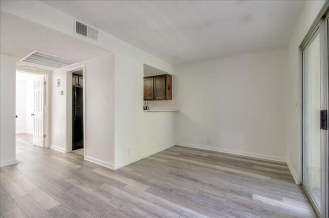Building Photo - 1032 Summermist Ct