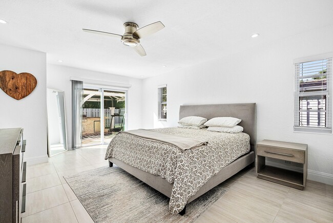 Building Photo - 124 Oregon Ln