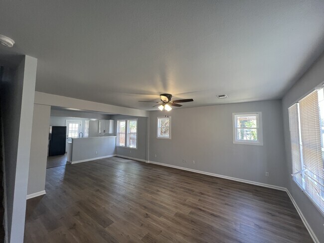 Building Photo - 2021 15th St