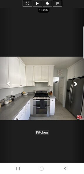 Building Photo - 1265 W 82nd St