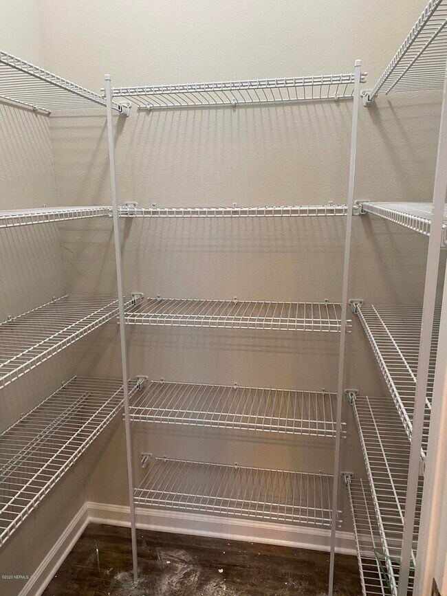 Building Photo - 2312 Wooddale St