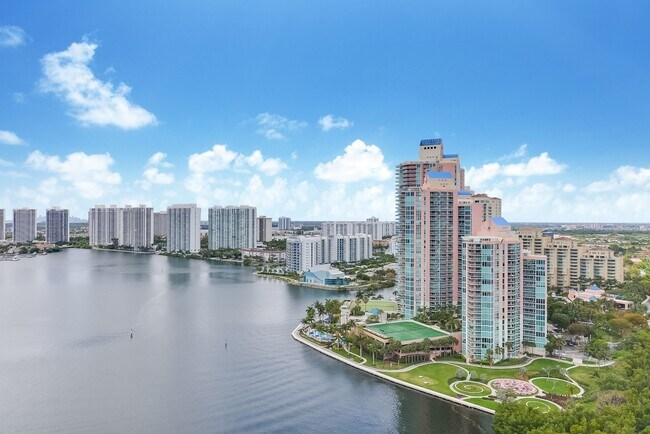 Building Photo - 3530 Mystic Pointe Dr