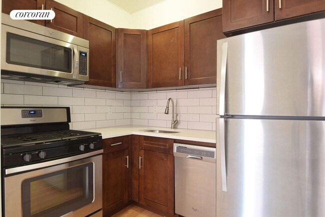 Building Photo - 838 Herkimer St