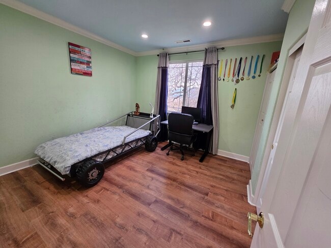 Building Photo - 1850 Ballybunion Dr