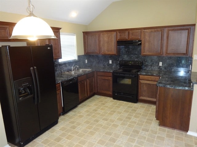 Building Photo - 741 Fairview Ave