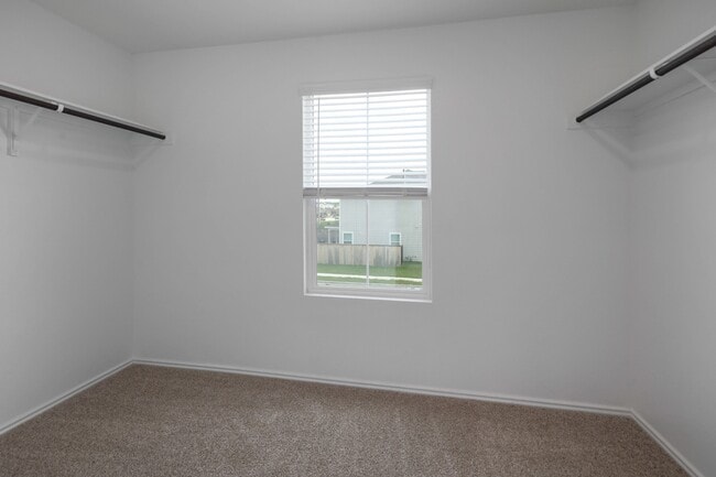 Building Photo - 7212 Sparkling Light Dr