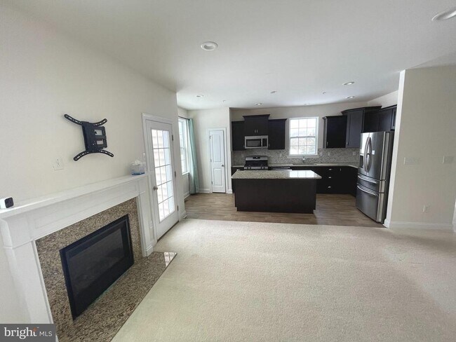 Building Photo - 365 W Boulder Dr