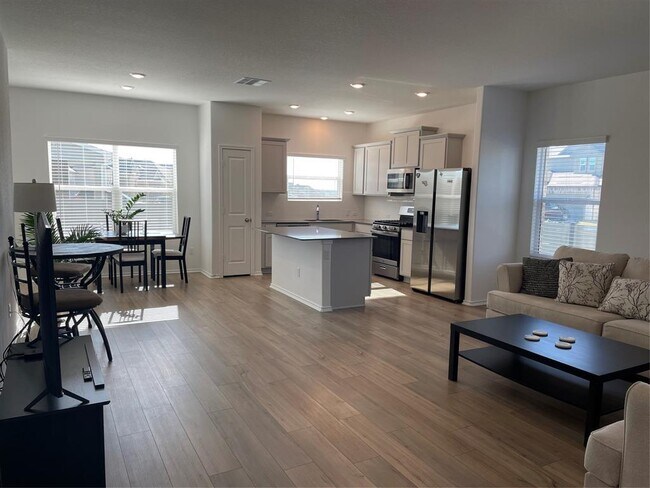 Building Photo - 129 Starflower Cv