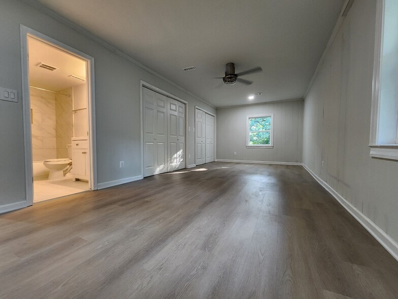 Building Photo - 17571 Graham St