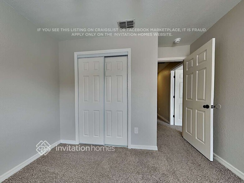 Building Photo - 548 Oak Creek Dr