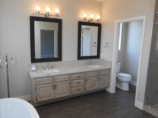 Building Photo - Stunning Home in Gated Community of Southridge Oceanside!