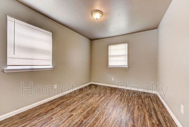 Building Photo - 1308 Mcdonald Dr