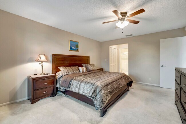 Building Photo - 5943 Areca Palm Ct