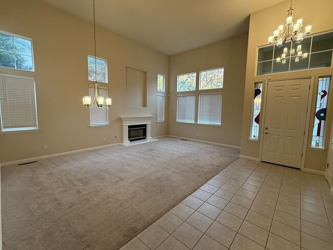 Building Photo - Spacious 4 Bedroom Home for Rent in Desirable Fountain Grove