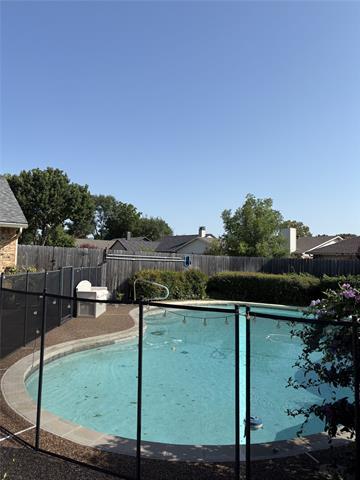 Building Photo - 3610 Willowood Dr