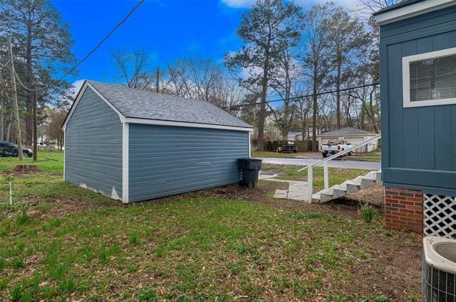 Building Photo - 653 College St