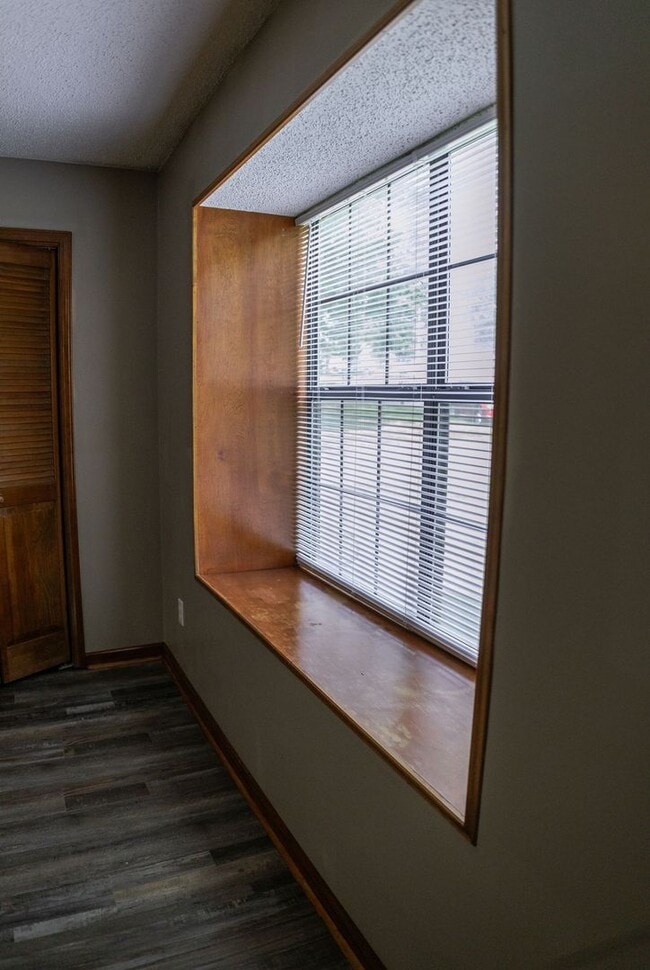 Building Photo - Sherwood Oasis