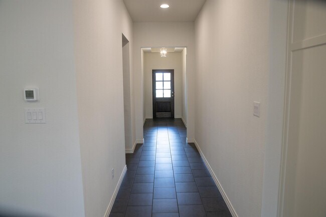 Building Photo - 2925 Gordon Ave