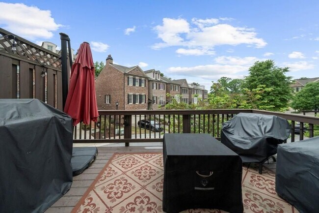Building Photo - 410 Rose Garden Ln
