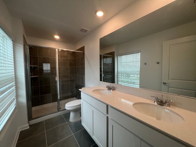 Building Photo - BEAUTIFUL NEW CONSTRUCTION 3 BEDROOM 2.5 B...