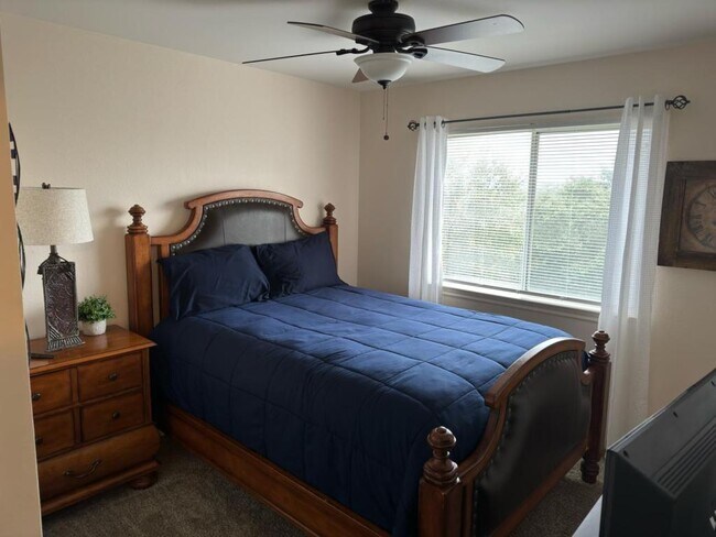 Building Photo - 21910 Goldcrest Run