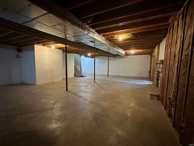 Building Photo - 1830 E Thornton Dr