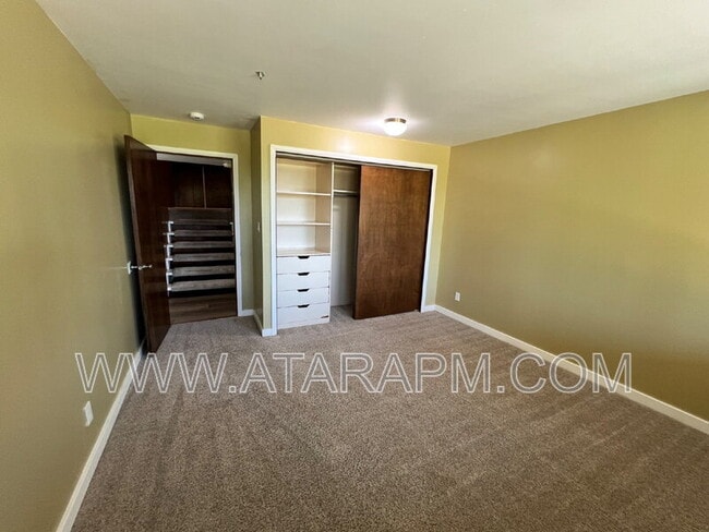 Building Photo - 270 2020 N