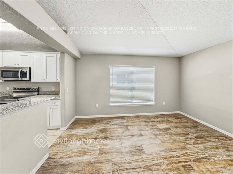 Building Photo - 4716 Four Lakes Dr
