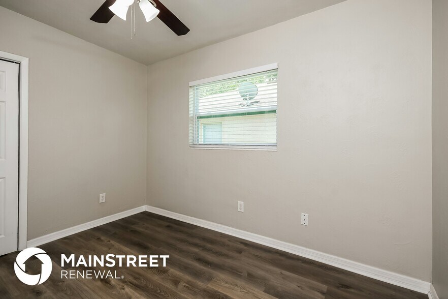 Building Photo - 314 Sears Ave NE