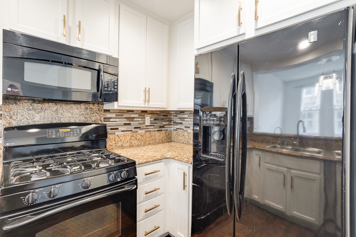 Building Photo - 28566 Herrera St