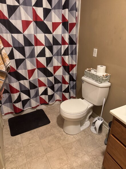 Building Photo - 3113 S 60th St