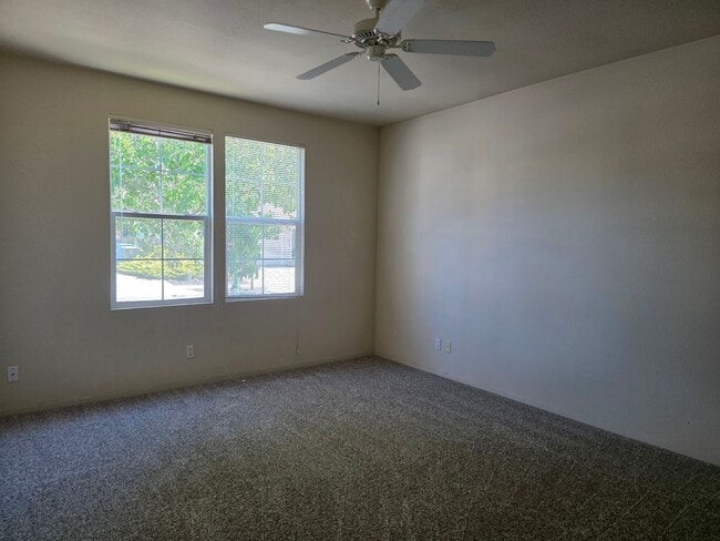 Building Photo - 2412 Summercreek Dr