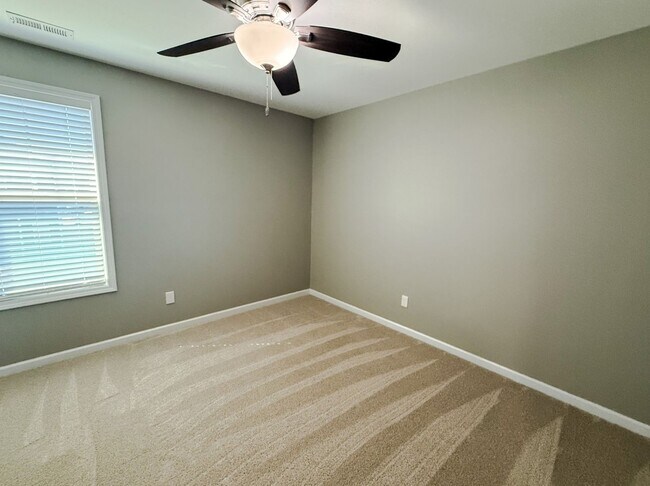 Building Photo - 268 Chatfield Dr.