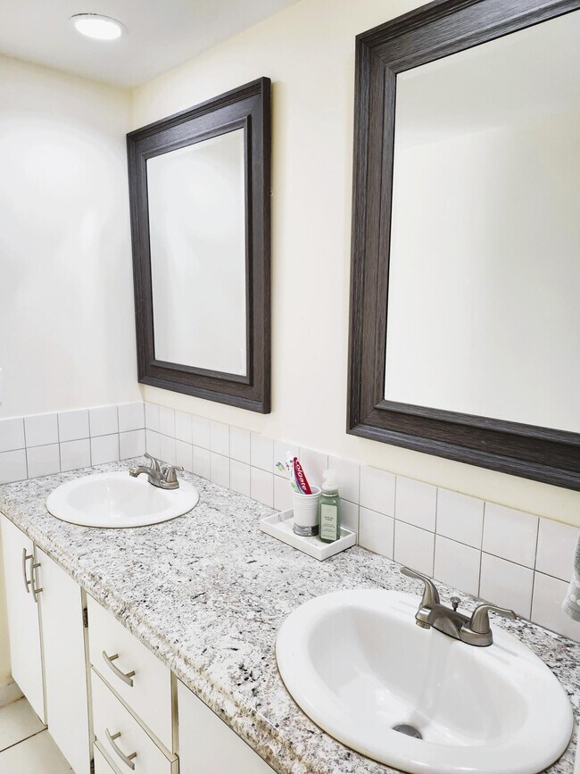 Building Photo - 1570 Forest Lakes Cir