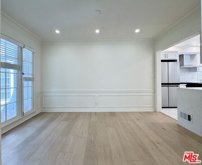 Building Photo - 408 S Spalding Dr