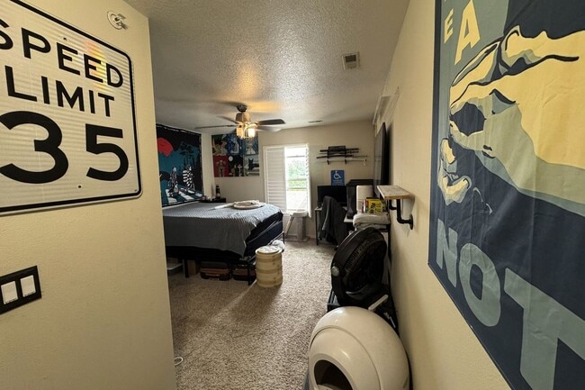 Building Photo - Large 3-Bedroom, 3.5-Bathroom Townhome
