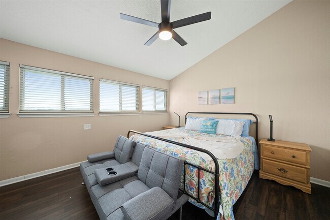 Building Photo - 7041 Kingston Cove Ln