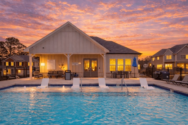 Building Photo - Overlook at Mill Creek
